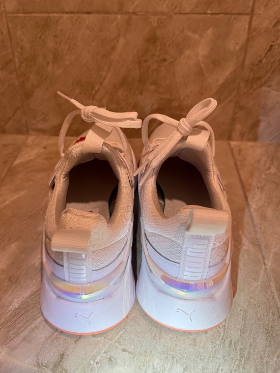 NWOT Puma Muse X5 Sneaker - Picture 4 of 9